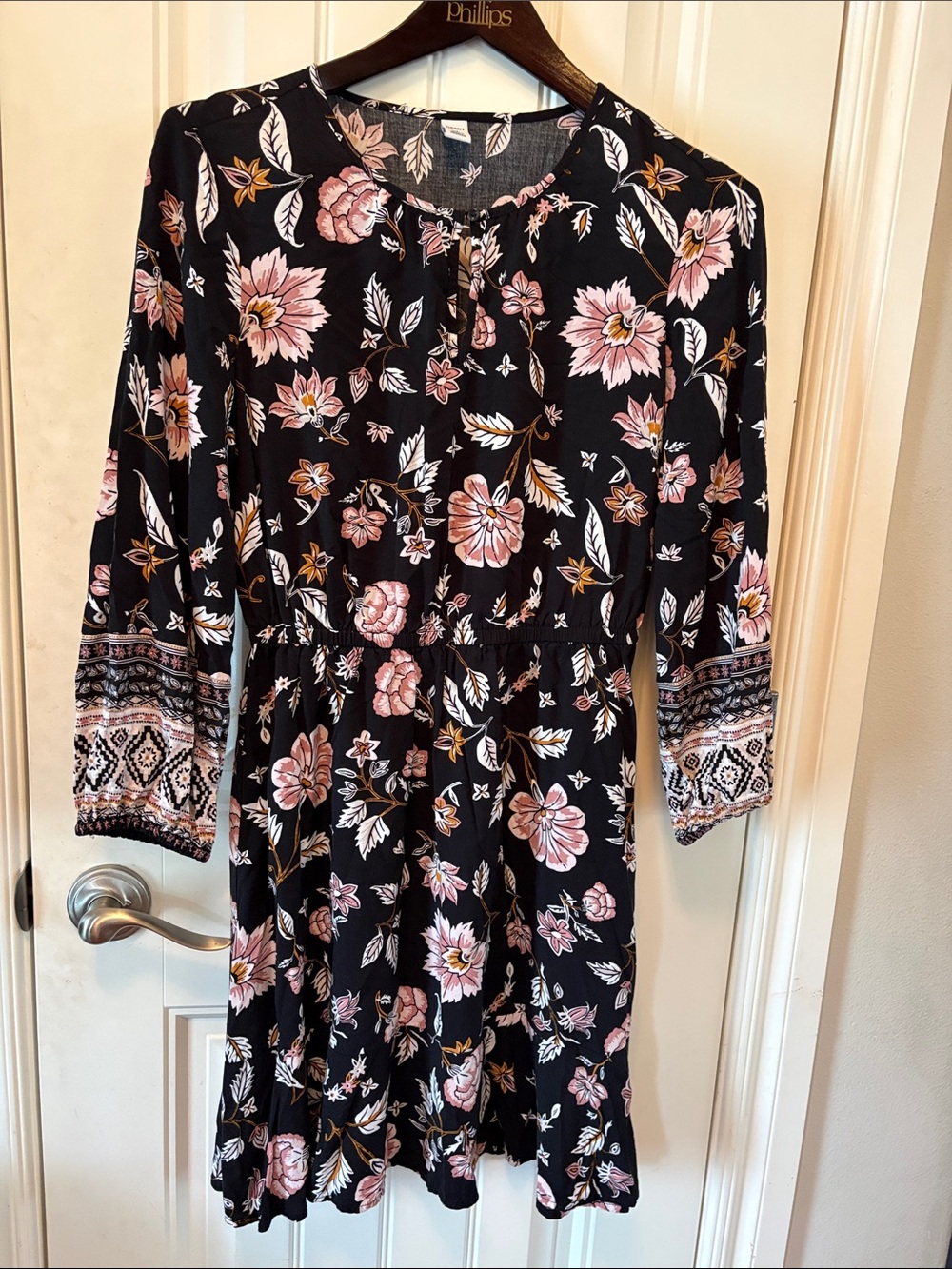 Old Navy Black Floral Long-Sleeve Tie-Front Dress